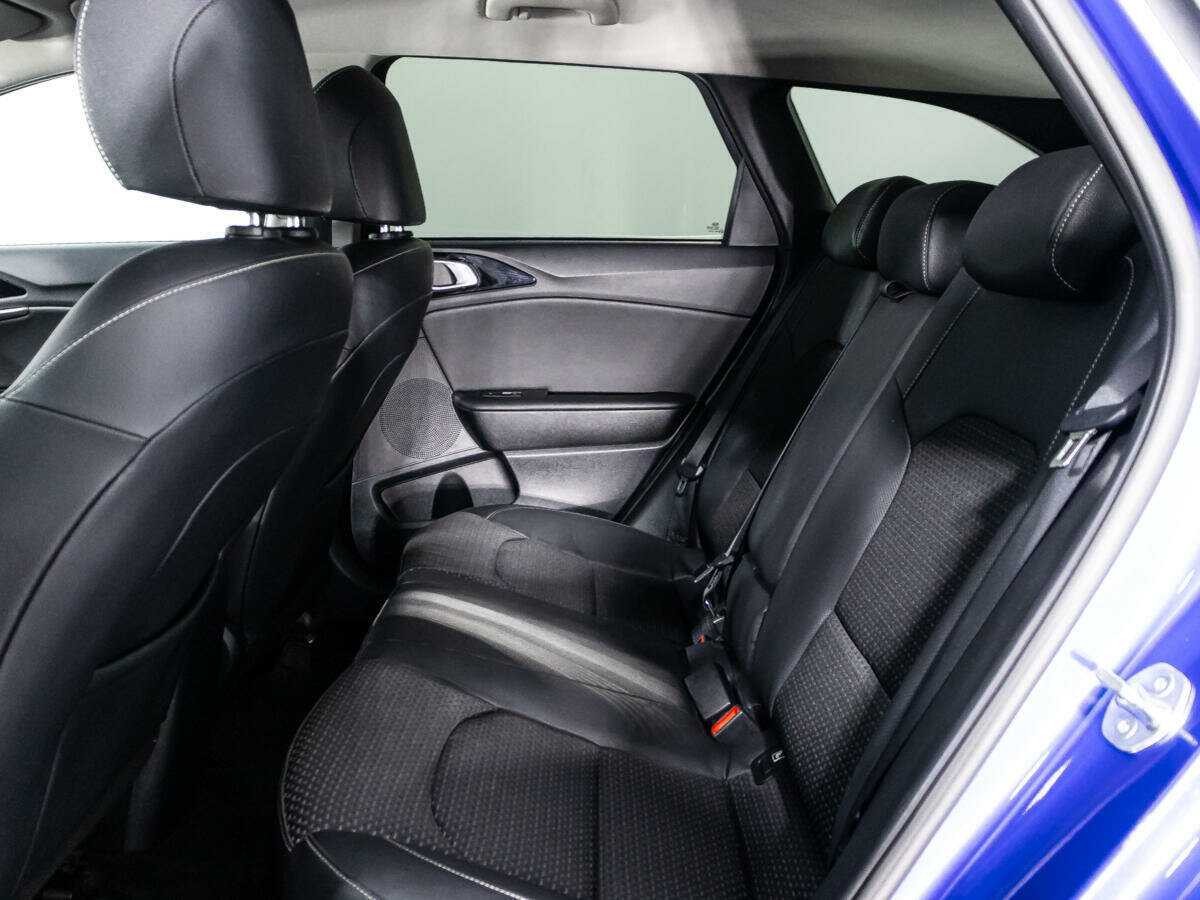 Купить Kia Ceed с пробегом. Фото: #9