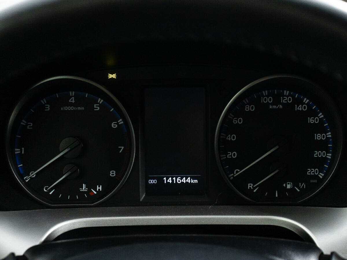 Купить Toyota RAV4 с пробегом. Фото: #11