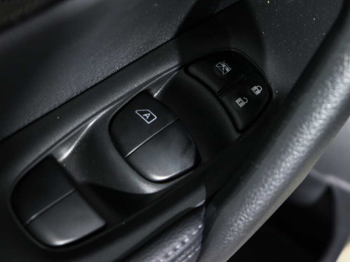 Купить Nissan X-Trail с пробегом. Фото: #17