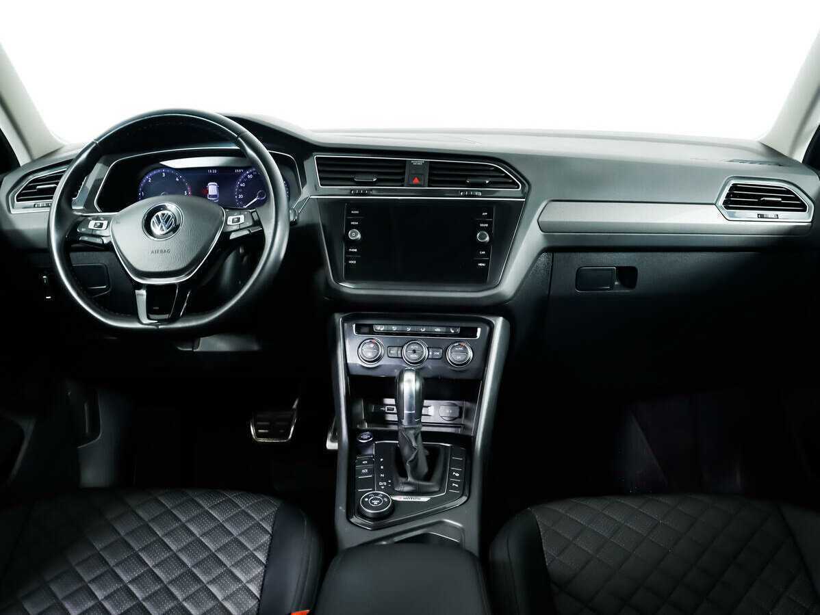 Купить Volkswagen Tiguan с пробегом. Фото: #10