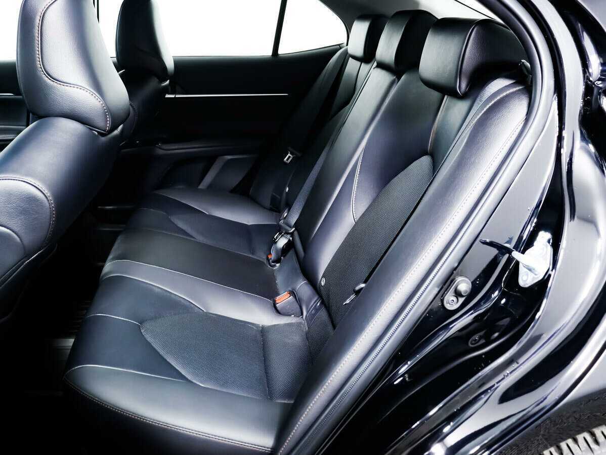 Купить Toyota Camry с пробегом. Фото: #9