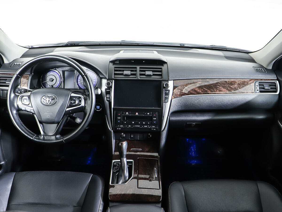 Купить Toyota Camry с пробегом. Фото: #10