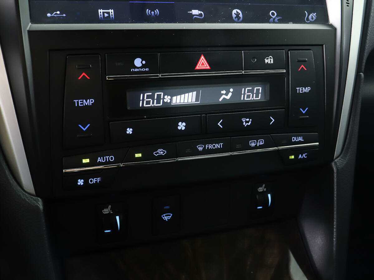 Купить Toyota Camry с пробегом. Фото: #16
