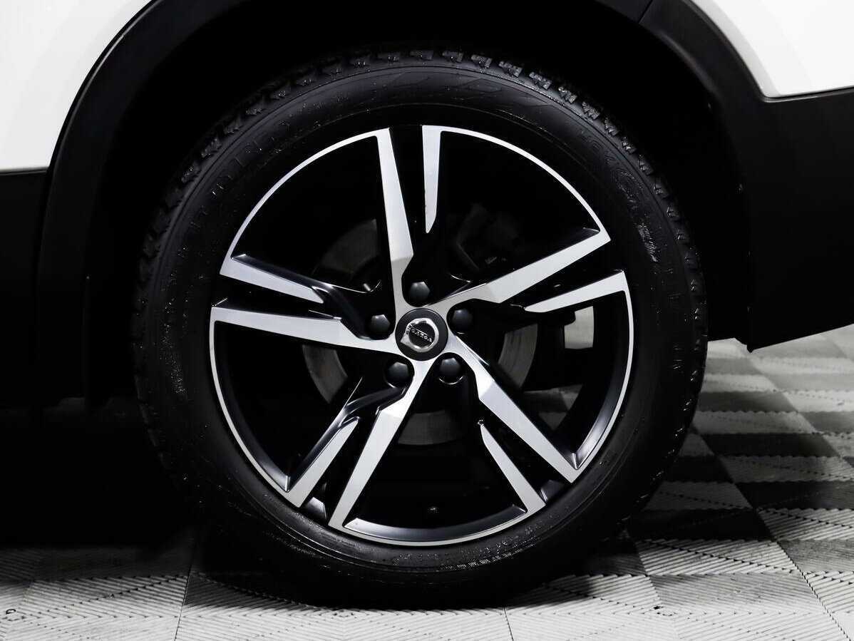 Купить Volvo XC40 с пробегом. Фото: #12