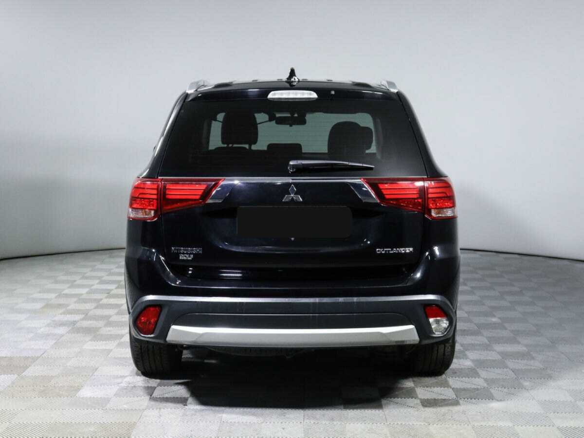 Купить Mitsubishi Outlander с пробегом. Фото: #4
