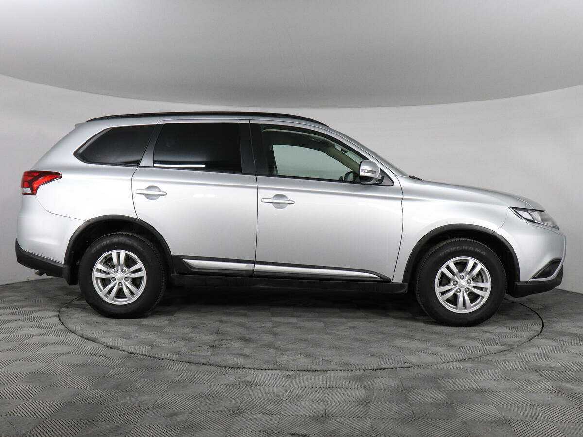 Купить Mitsubishi Outlander с пробегом. Фото: #3