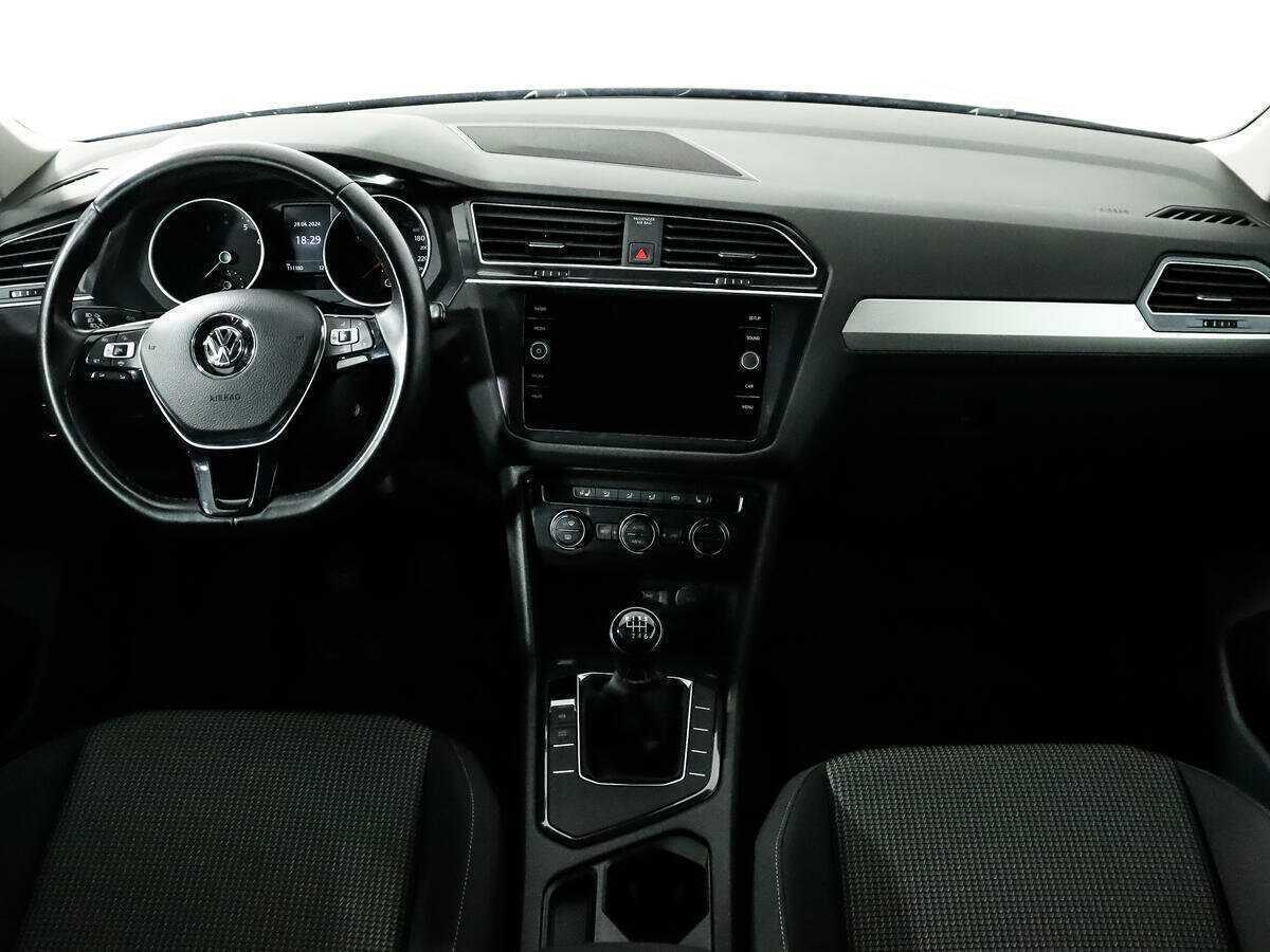 Купить Volkswagen Tiguan с пробегом. Фото: #8
