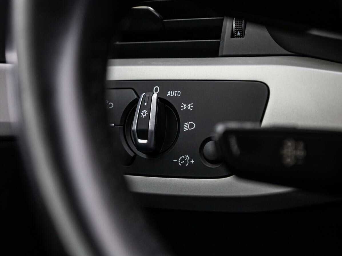 Купить Audi A4 с пробегом. Фото: #14