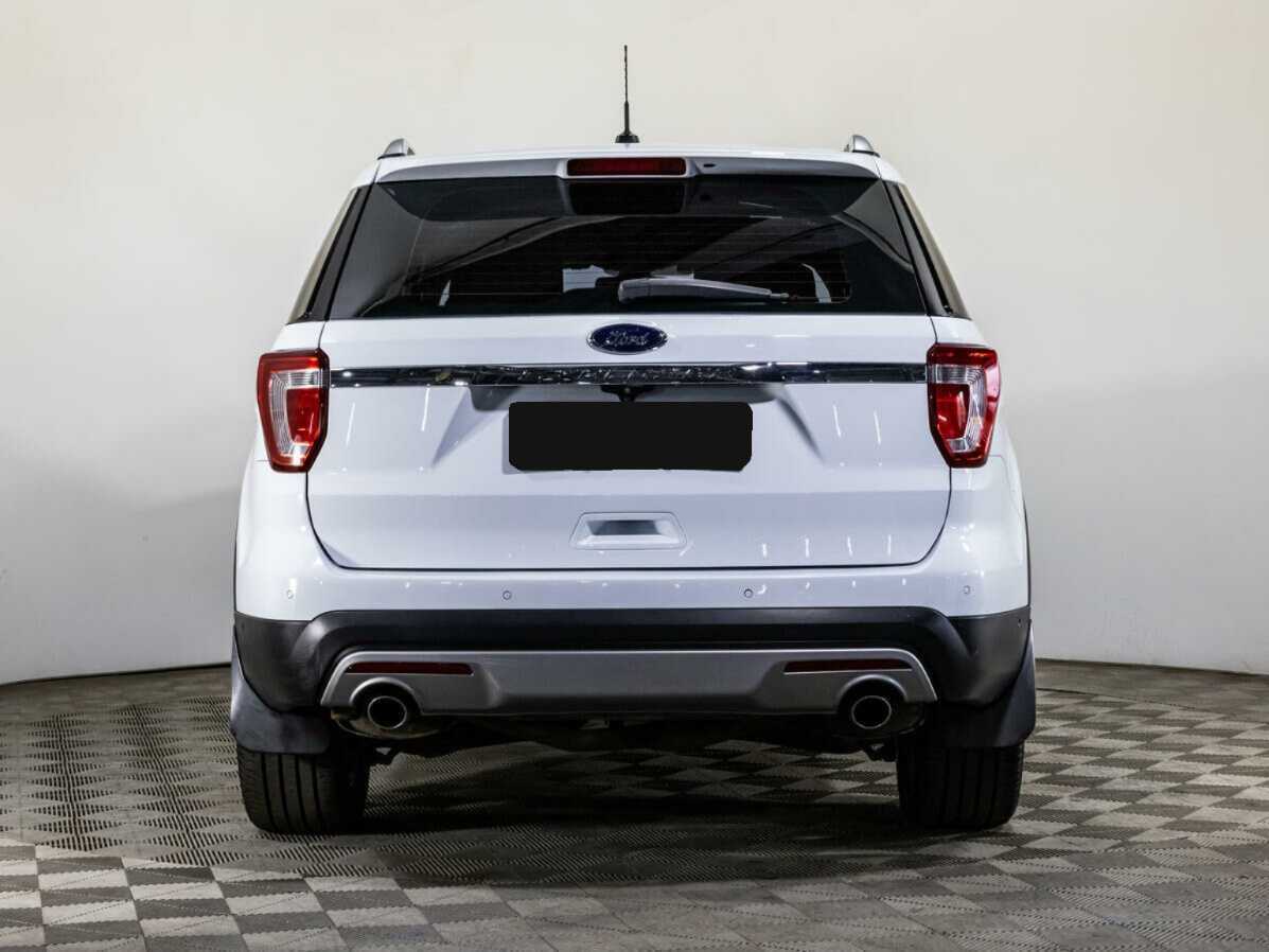 Купить Ford Explorer с пробегом. Фото: #4
