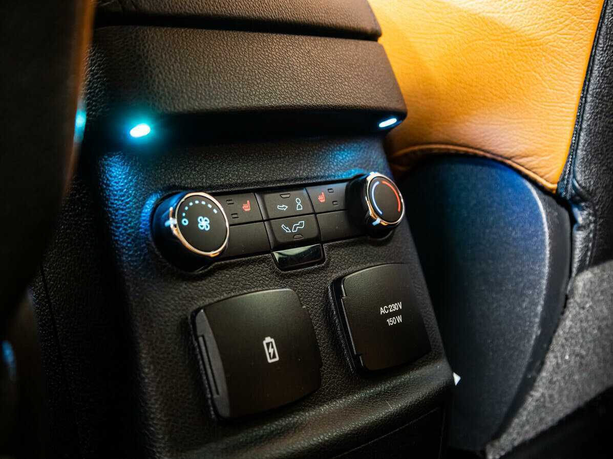 Купить Ford Explorer с пробегом. Фото: #20