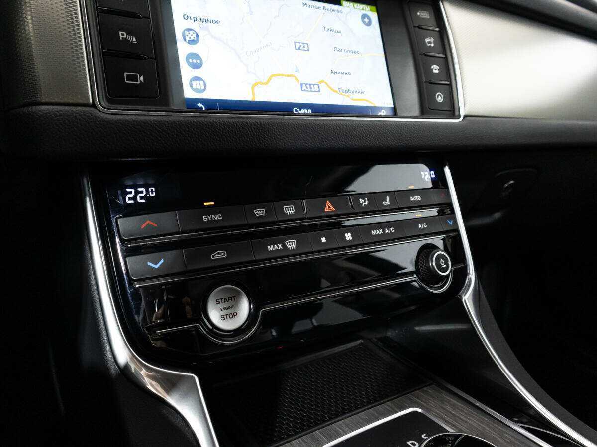 Купить Jaguar XF с пробегом. Фото: #19