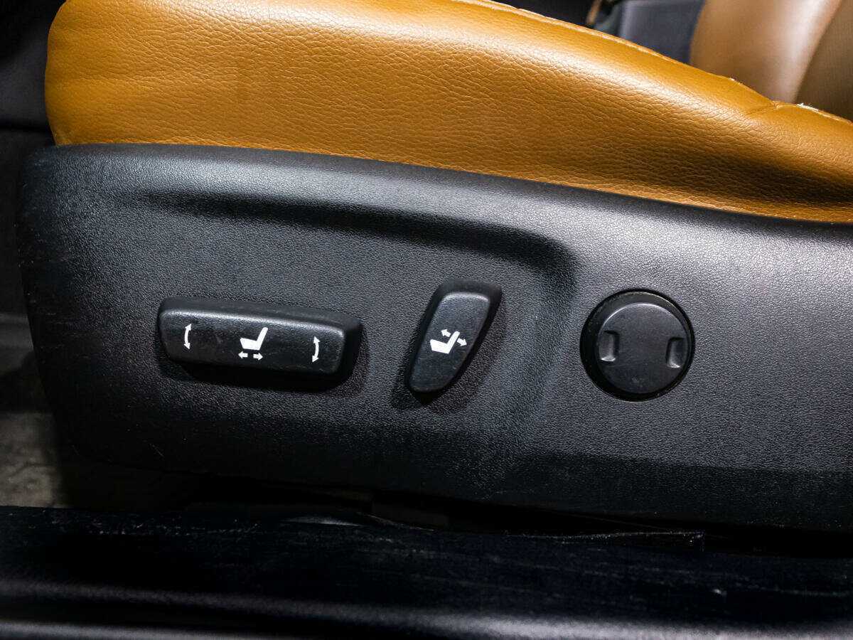 Купить Toyota Camry с пробегом. Фото: #14