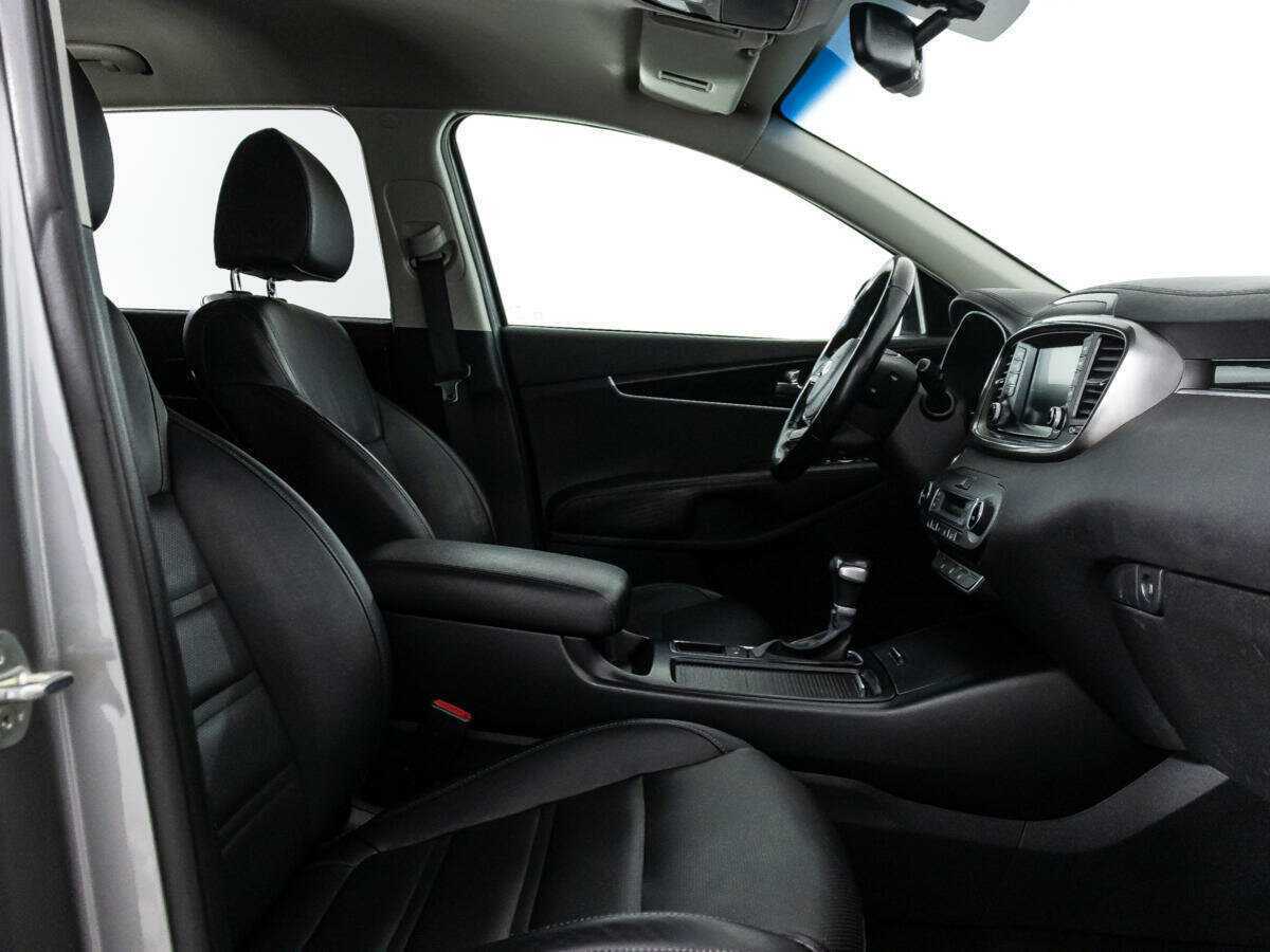 Купить Kia Sorento с пробегом. Фото: #22