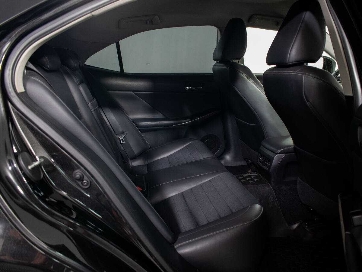 Купить Lexus IS с пробегом. Фото: #8