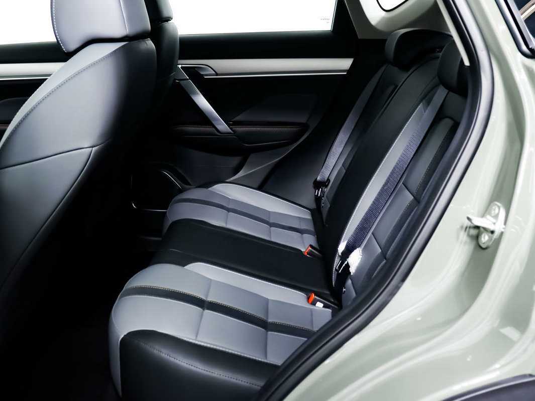 Купить Geely Coolray с пробегом. Фото: #10