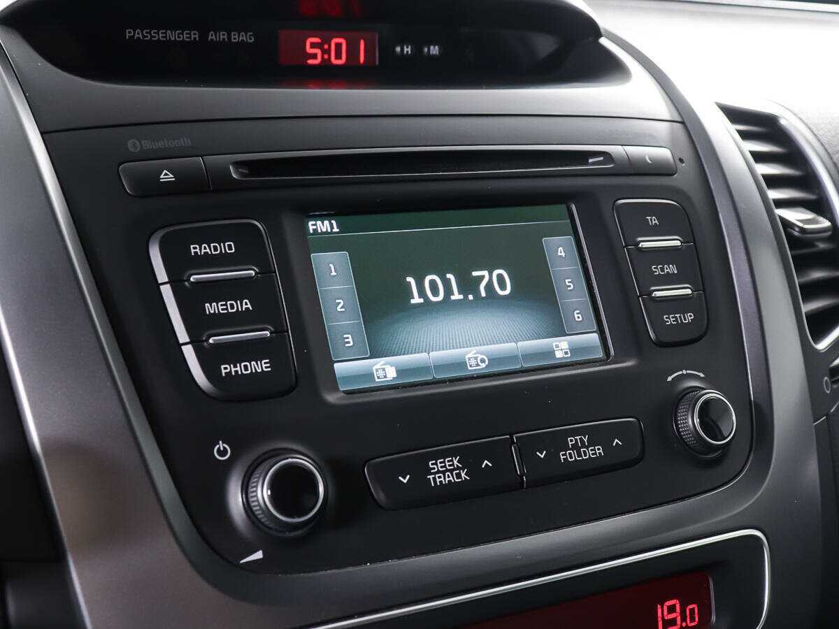 Купить Kia Sorento с пробегом. Фото: #17