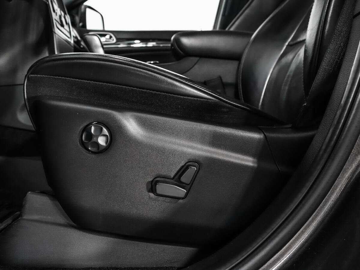 Купить Jeep Grand Cherokee с пробегом. Фото: #10