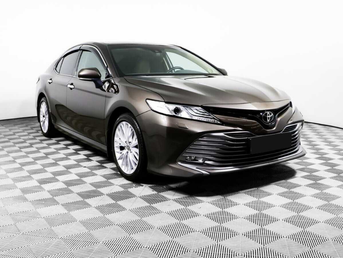 Купить Toyota Camry с пробегом. Фото: #2