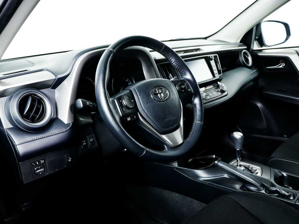 Купить Toyota RAV4 с пробегом. Фото: #9