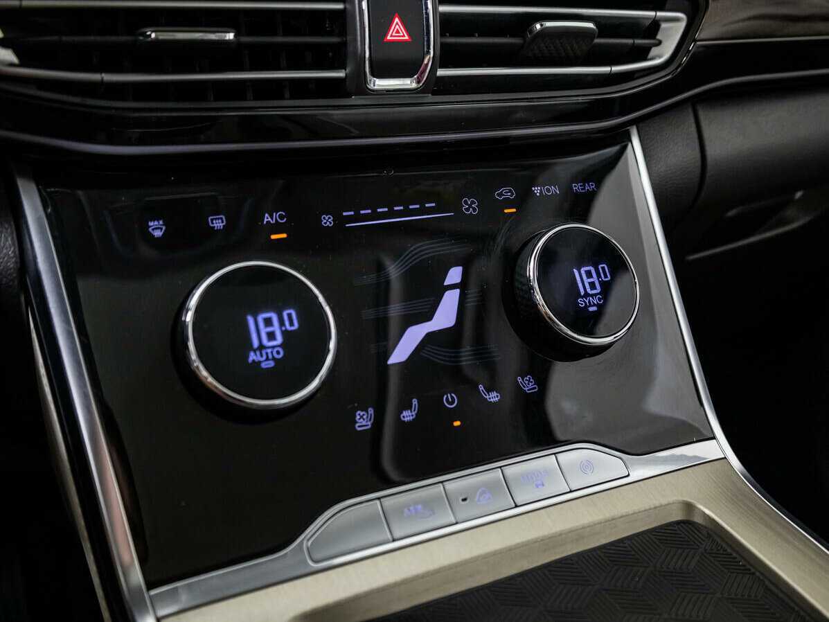 Купить EXEED VX с пробегом. Фото: #16