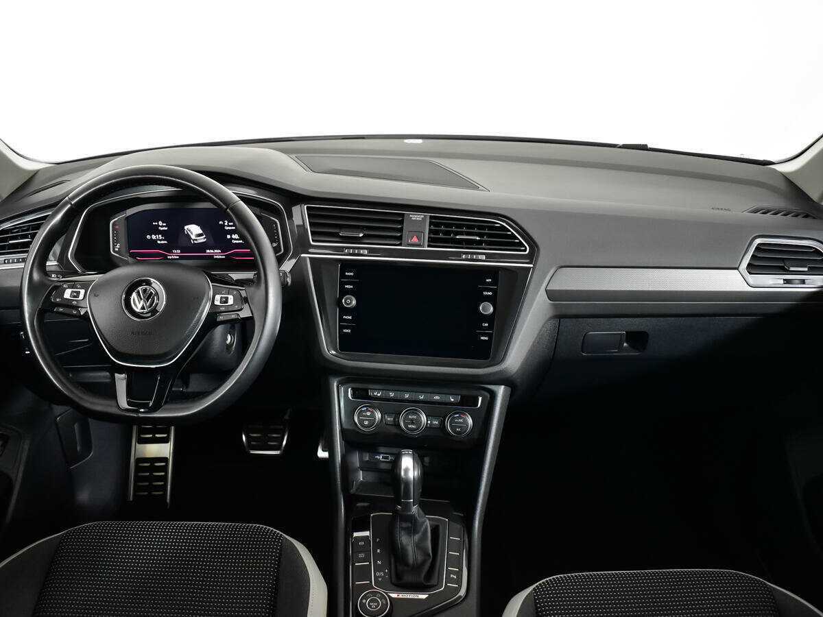 Купить Volkswagen Tiguan с пробегом. Фото: #10