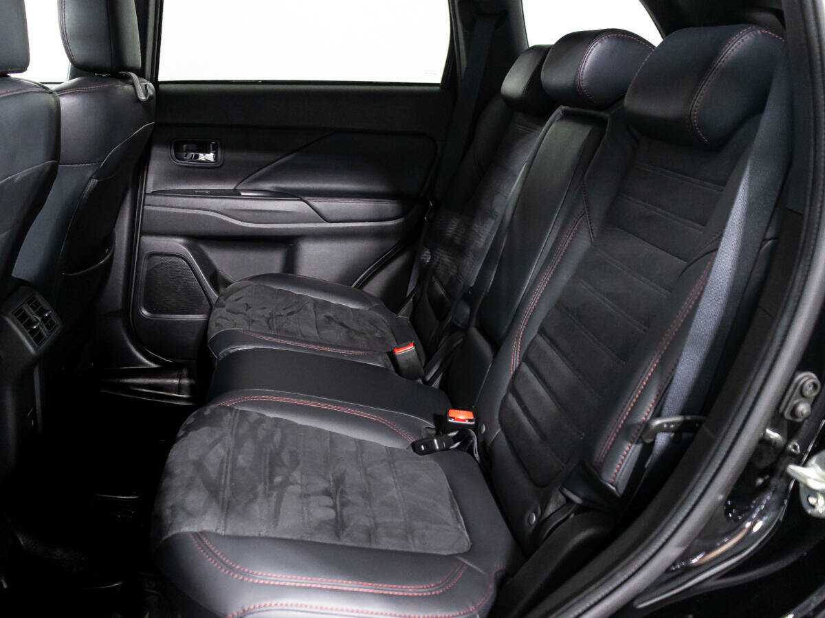 Купить Mitsubishi Outlander с пробегом. Фото: #9