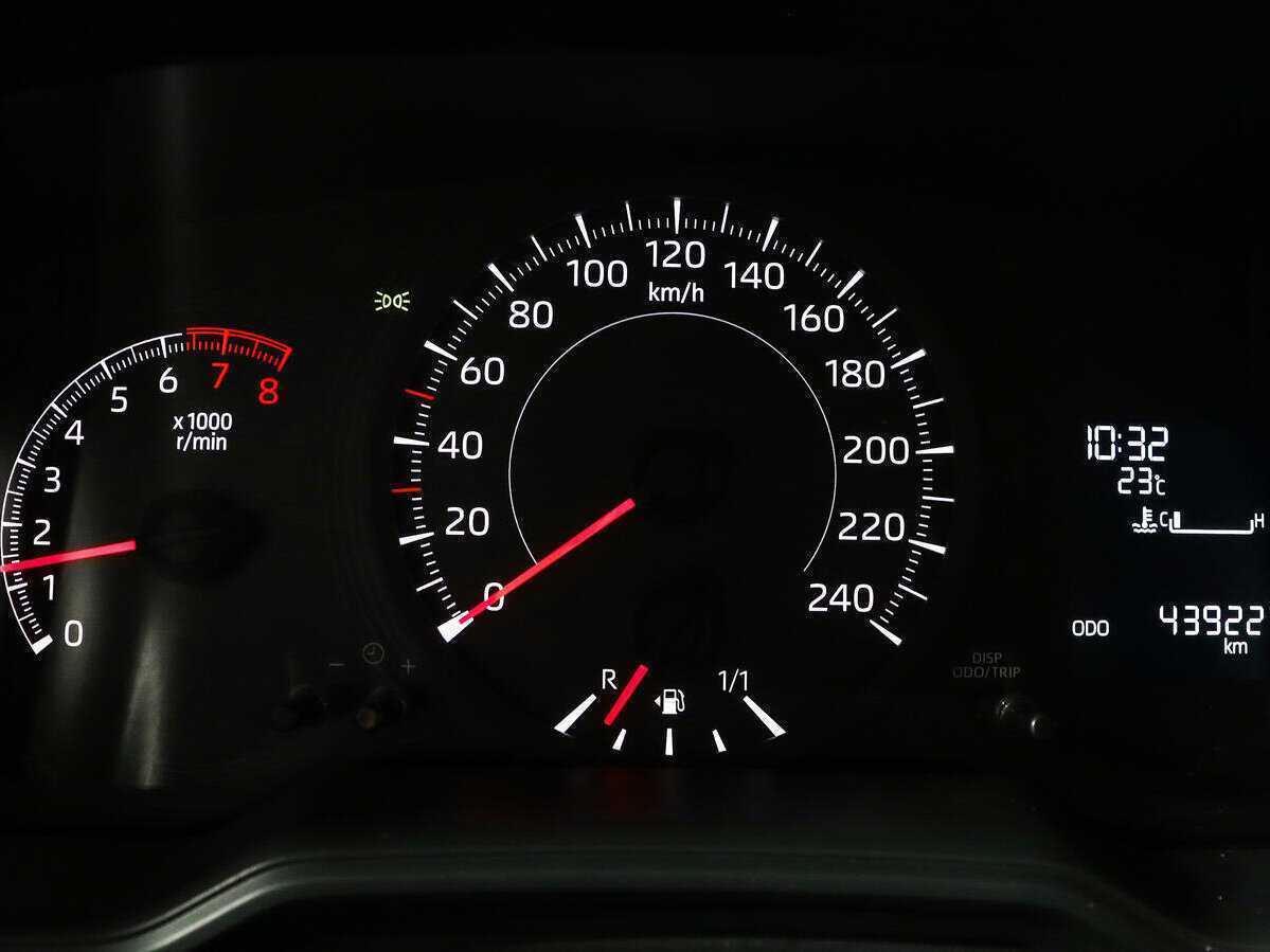 Купить Toyota Corolla с пробегом. Фото: #8