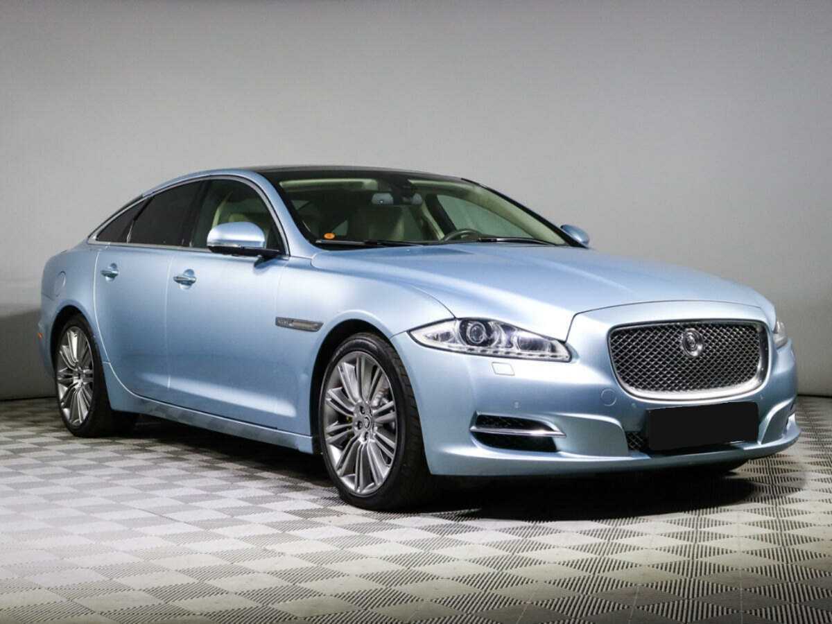 Купить Jaguar XJ с пробегом. Фото: #2