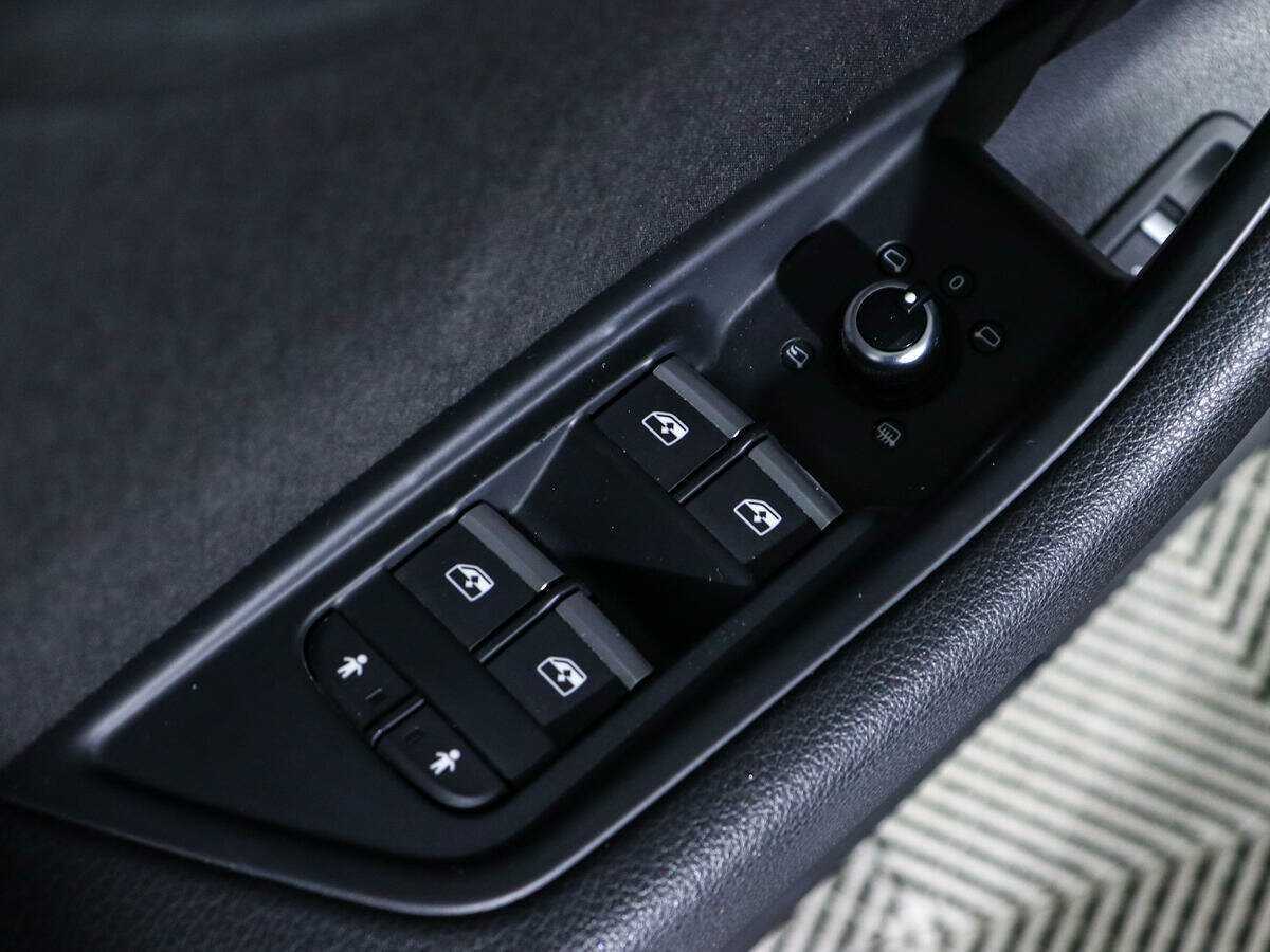 Купить Audi A4 с пробегом. Фото: #13