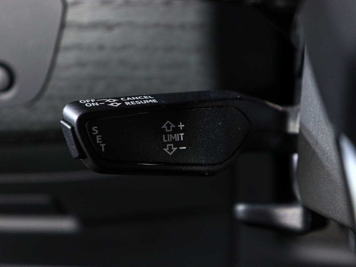 Купить Audi A4 с пробегом. Фото: #14