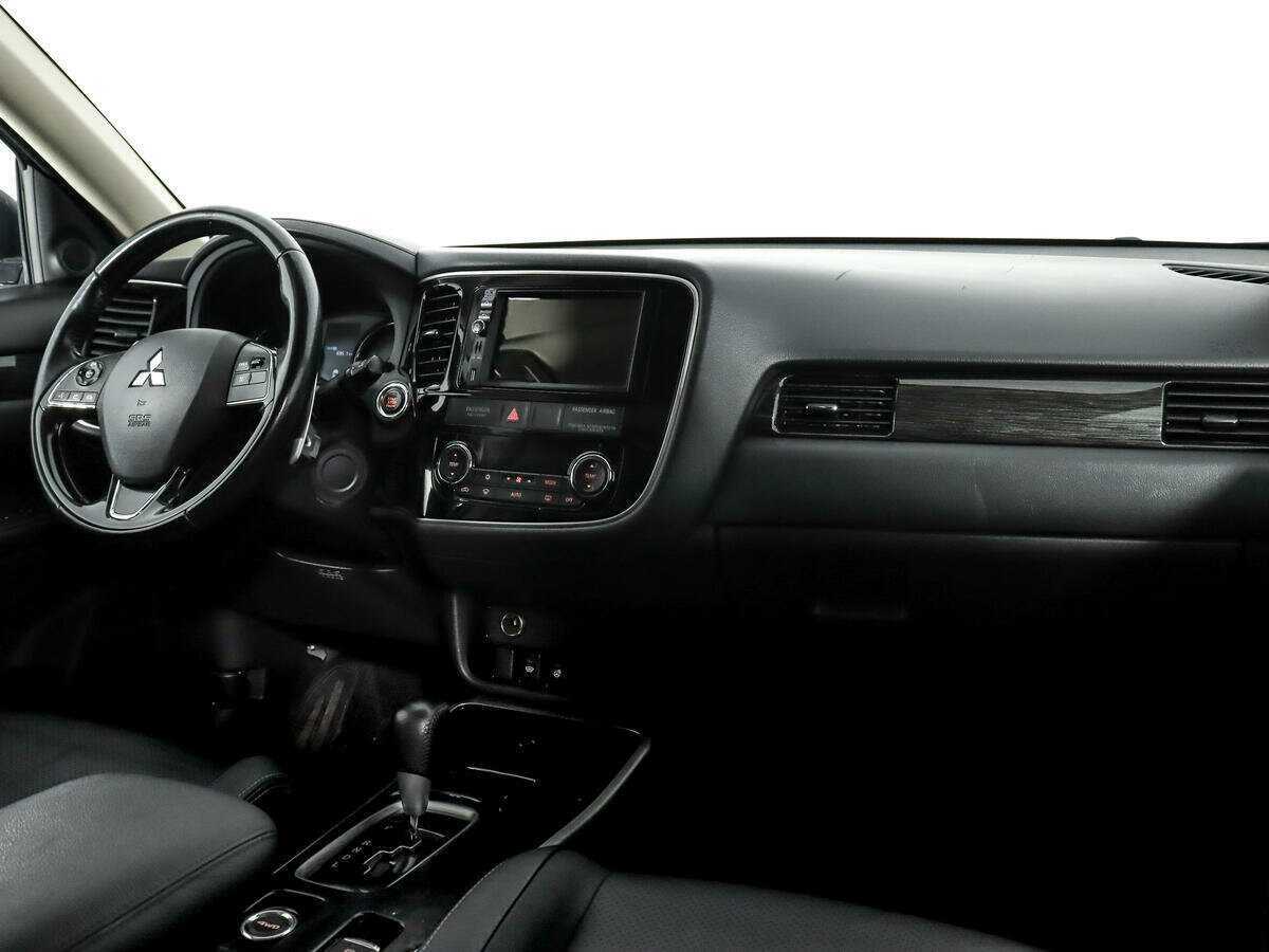 Купить Mitsubishi Outlander с пробегом. Фото: #8