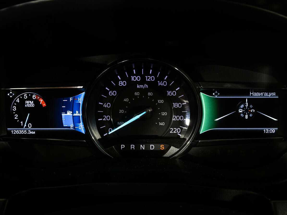 Купить Ford Explorer с пробегом. Фото: #23