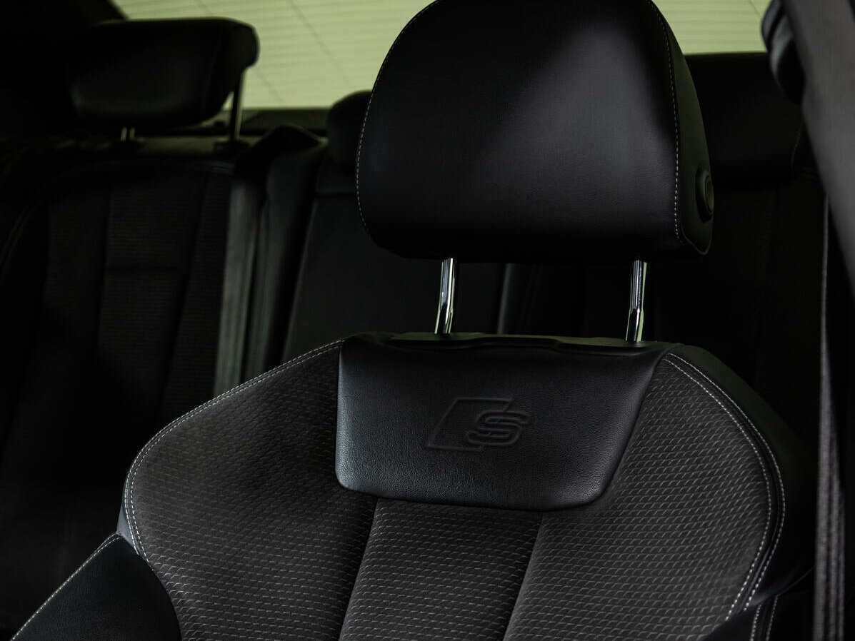 Купить Audi A4 с пробегом. Фото: #21