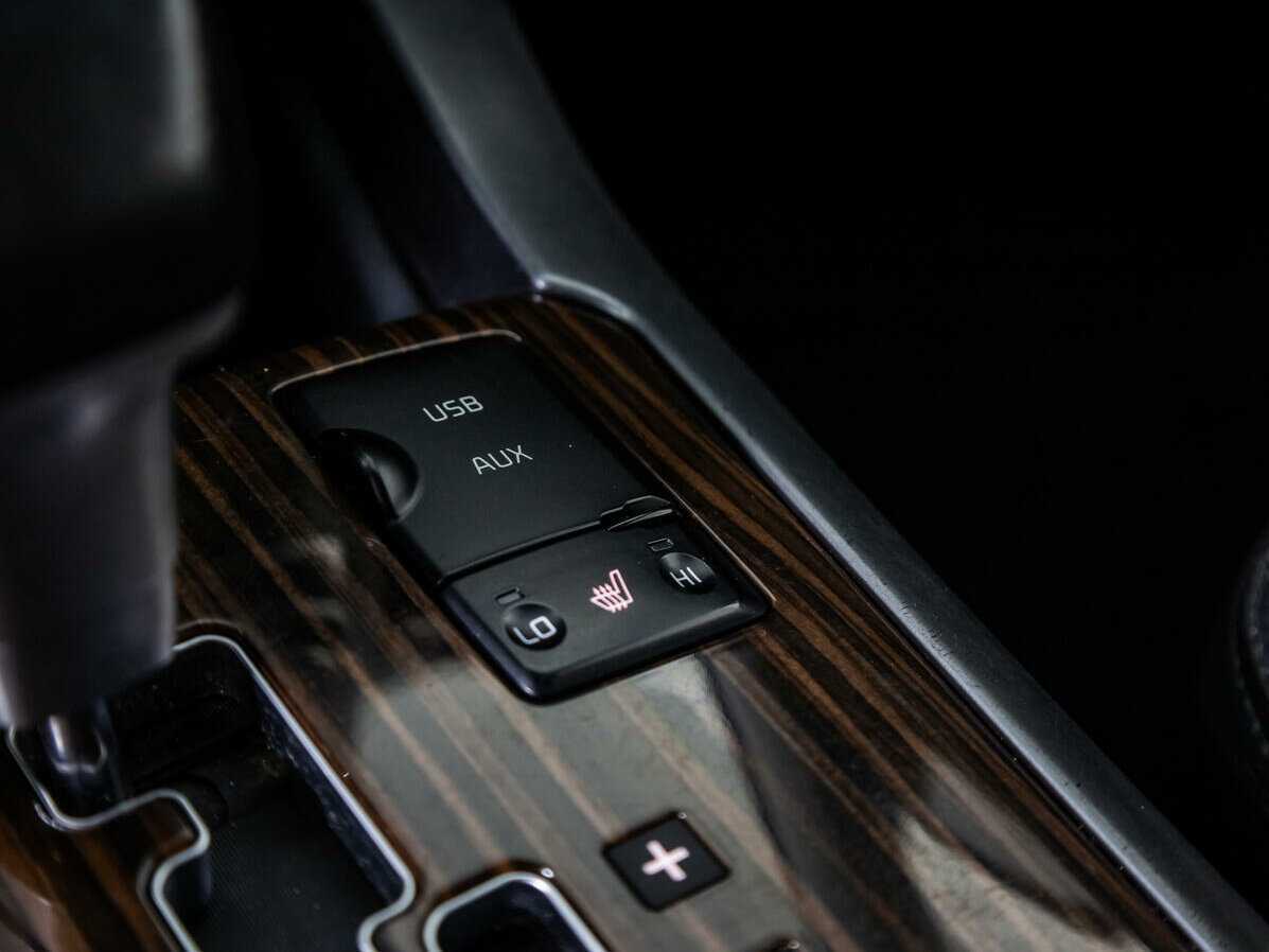 Купить Kia Mohave с пробегом. Фото: #16