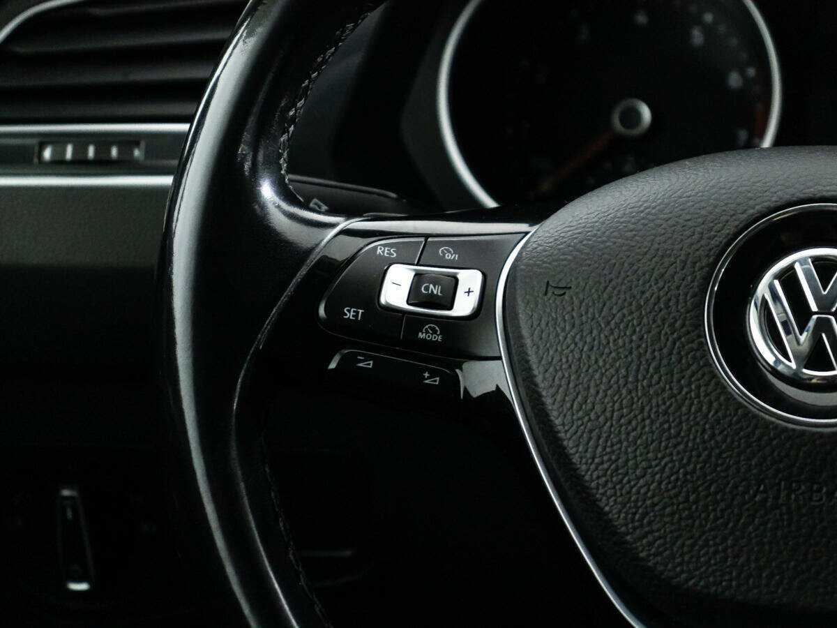 Купить Volkswagen Tiguan с пробегом. Фото: #20