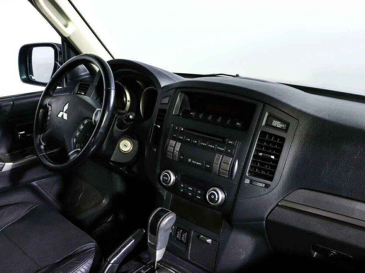 Купить Mitsubishi Pajero с пробегом. Фото: #6