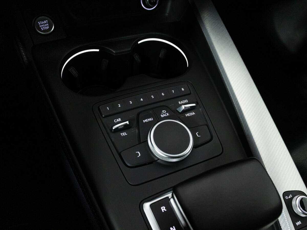 Купить Audi A4 с пробегом. Фото: #17