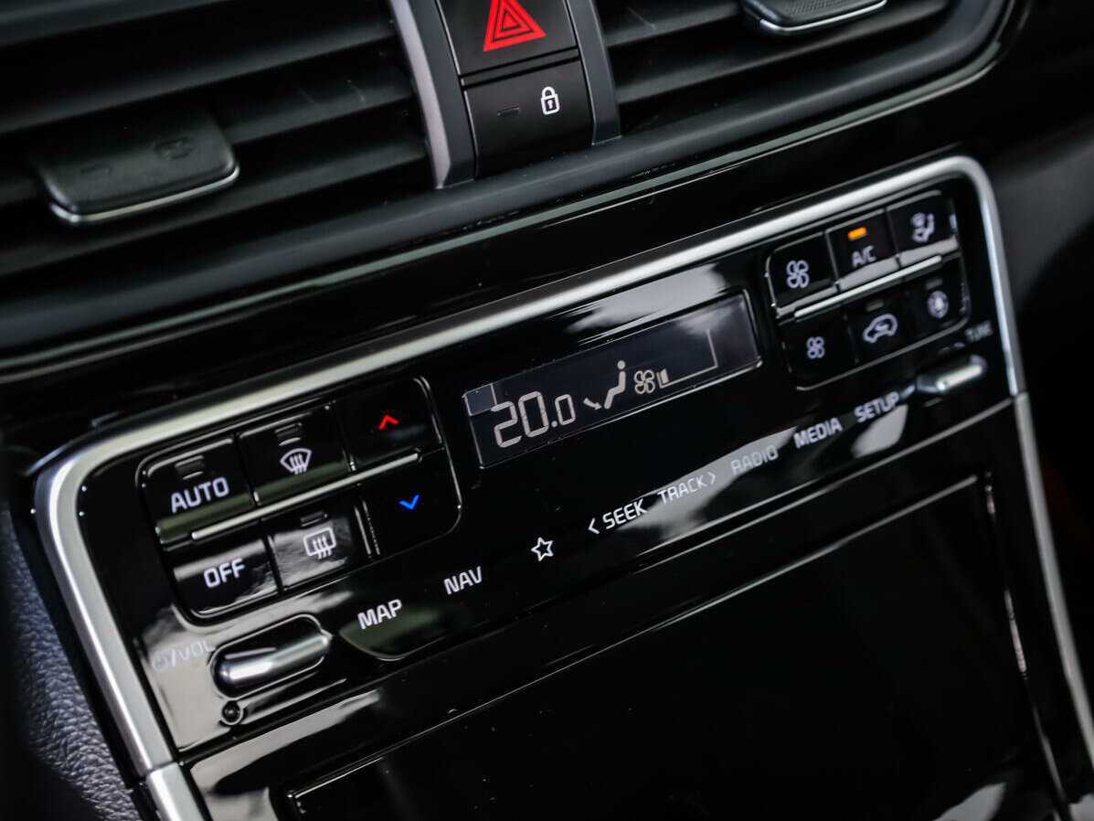 Купить Kia Seltos с пробегом. Фото: #13