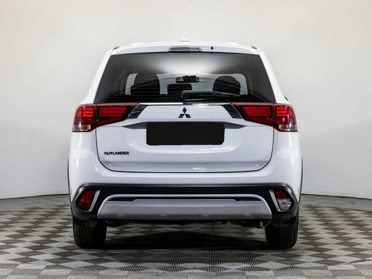 Купить Mitsubishi Outlander с пробегом. Фото: #4