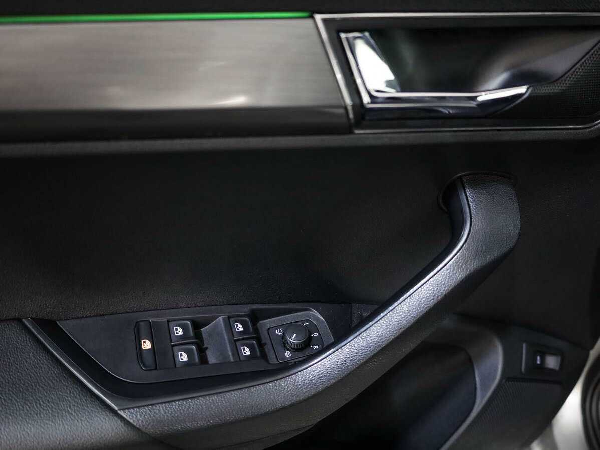 Купить Skoda Karoq с пробегом. Фото: #19