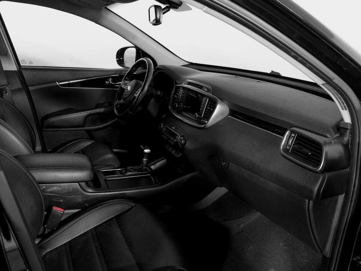 Купить Kia Sorento с пробегом. Фото: #8