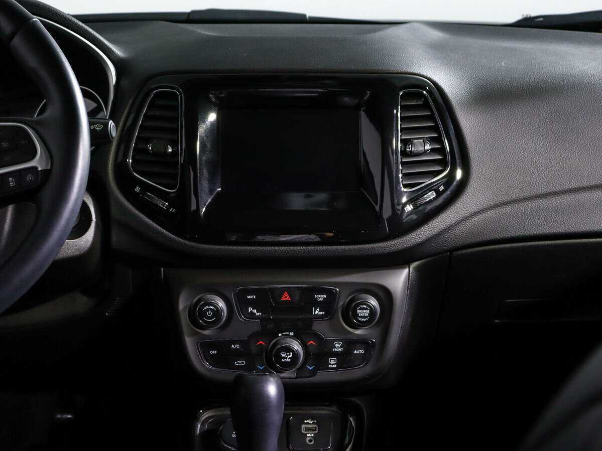 Купить Jeep Compass с пробегом. Фото: #10