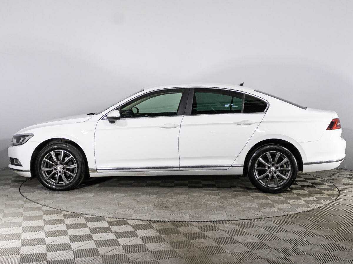 Купить Volkswagen Passat с пробегом. Фото: #7