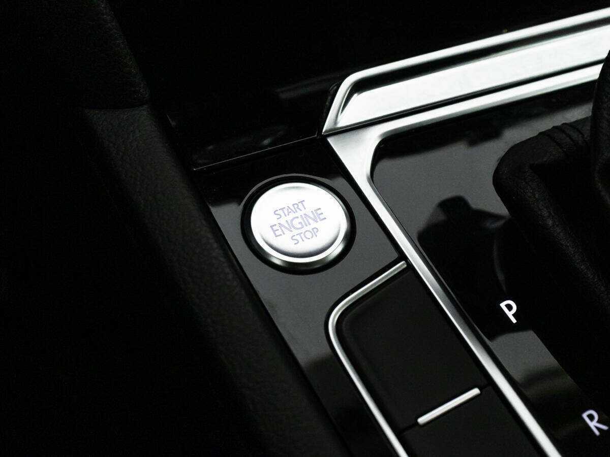 Купить Volkswagen Passat с пробегом. Фото: #16