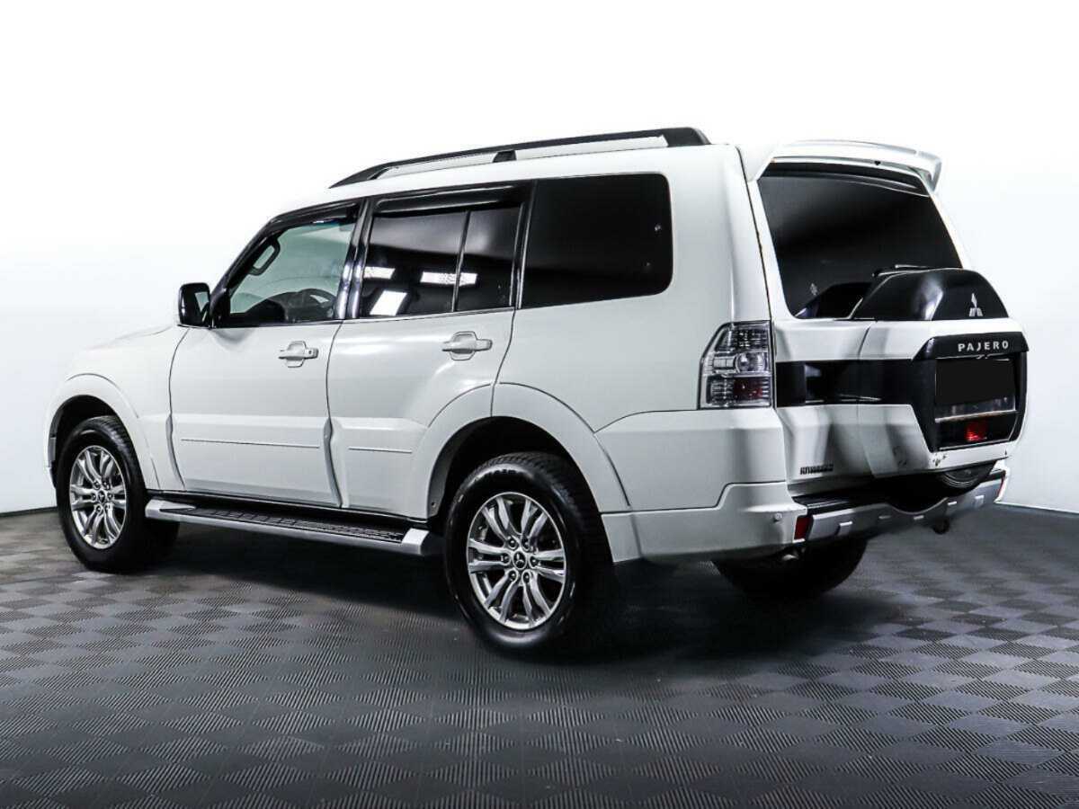 Купить Mitsubishi Pajero с пробегом. Фото: #4