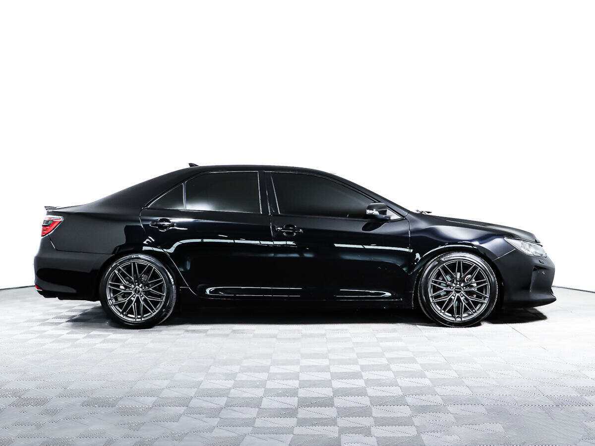 Купить Toyota Camry с пробегом. Фото: #2