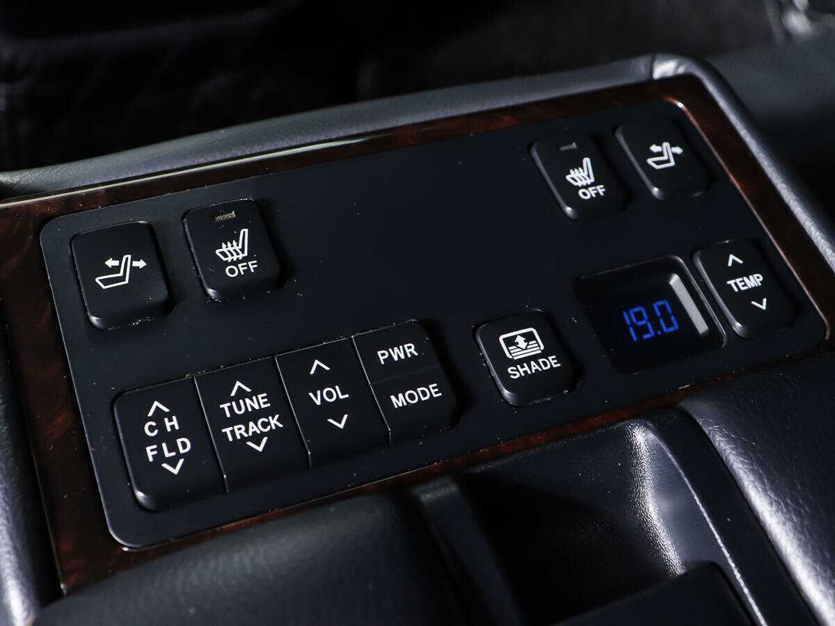 Купить Toyota Camry с пробегом. Фото: #13