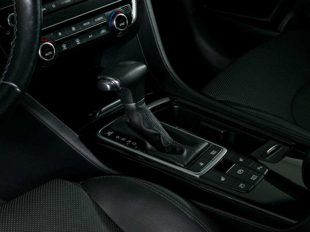 Купить Kia Optima с пробегом. Фото: #15