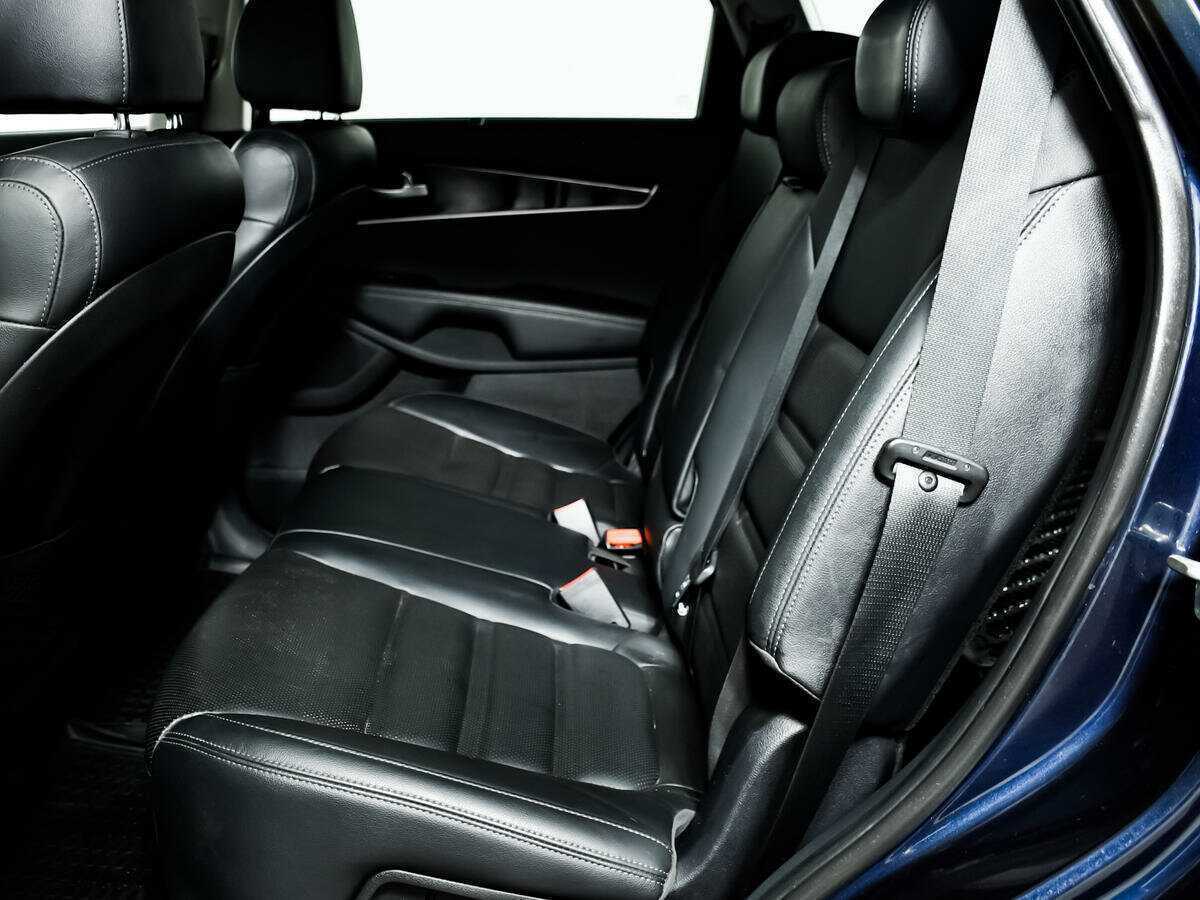 Купить Kia Sorento с пробегом. Фото: #11
