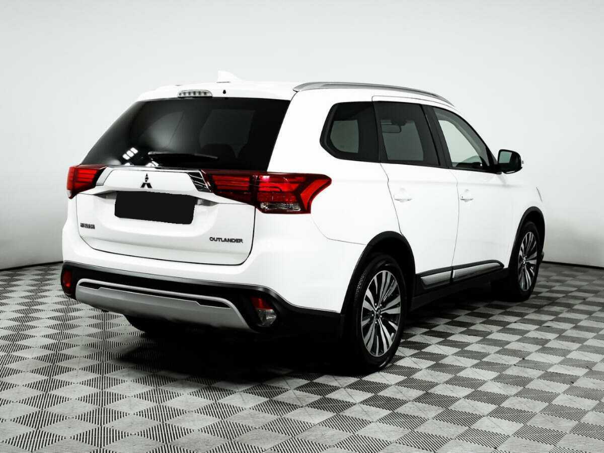 Купить Mitsubishi Outlander с пробегом. Фото: #4